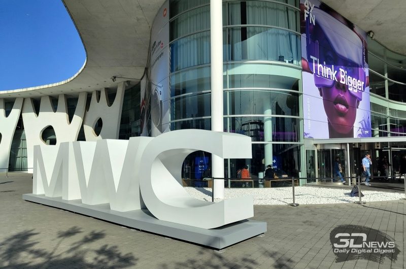 Топ-12 экстраординарных гаджетов на MWC 2025: солнечный ноутбук, ПК с человеческим мозгом и не только